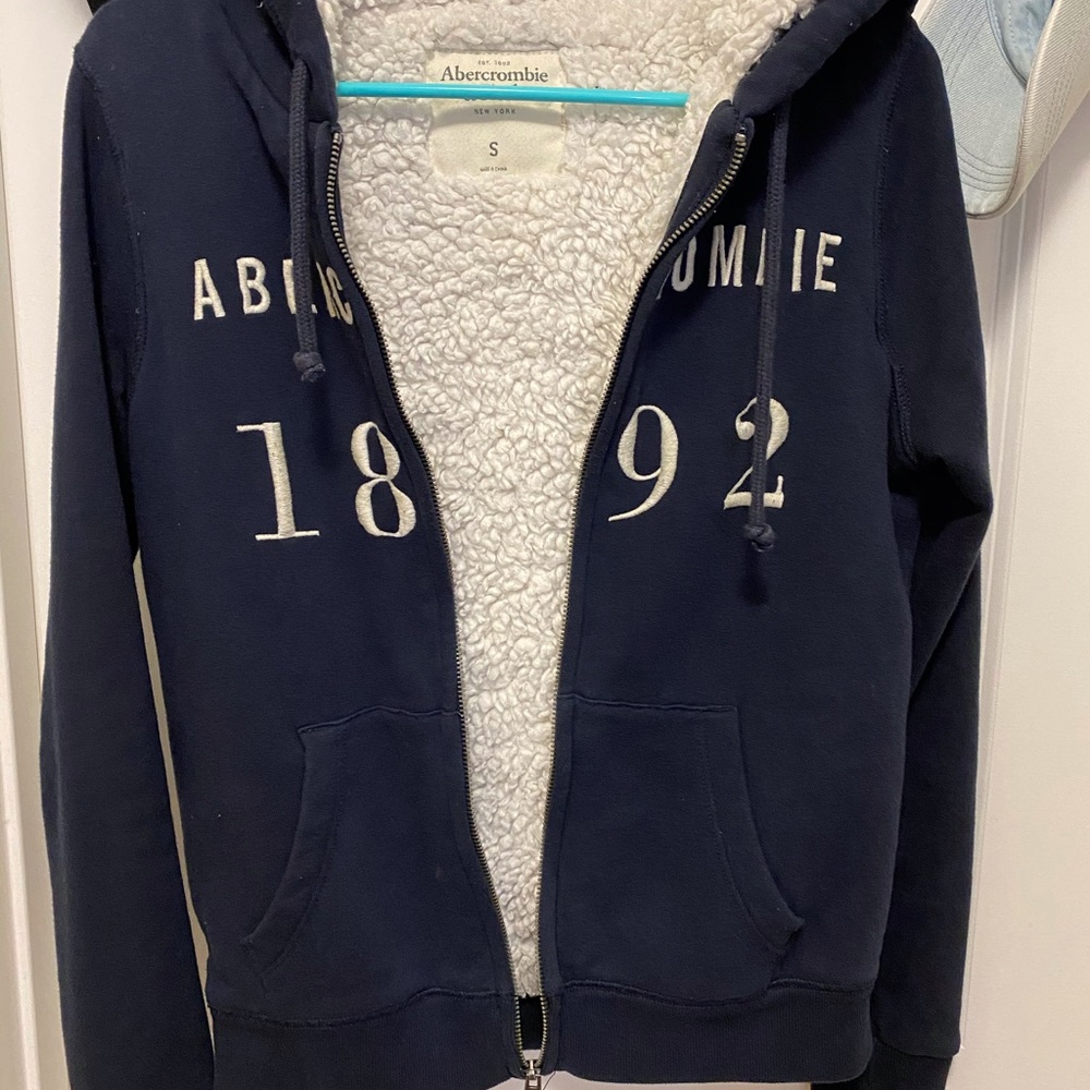 Full Zip Sherpa lined A&F Sweatshirt Size S